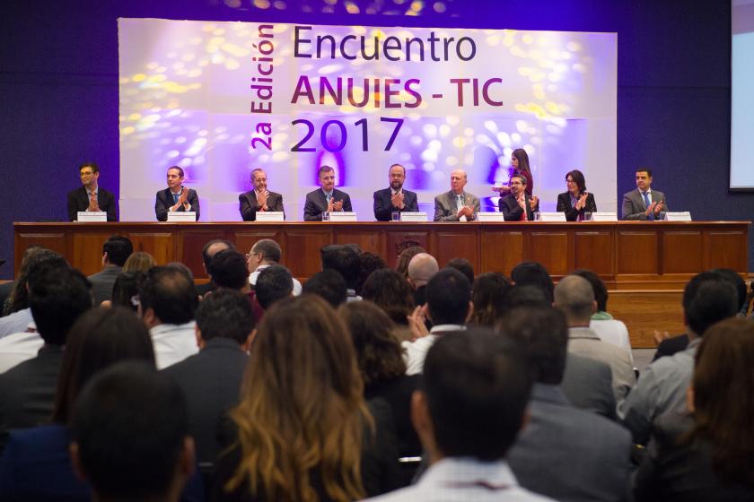 Mesa del presidium