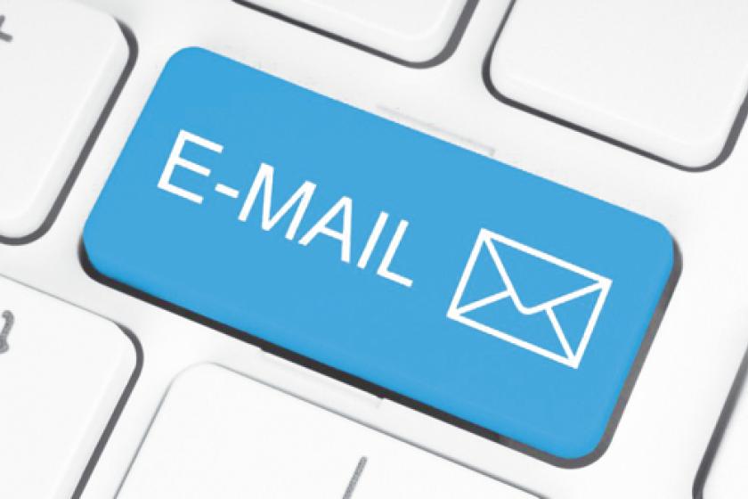 teclado con boton email