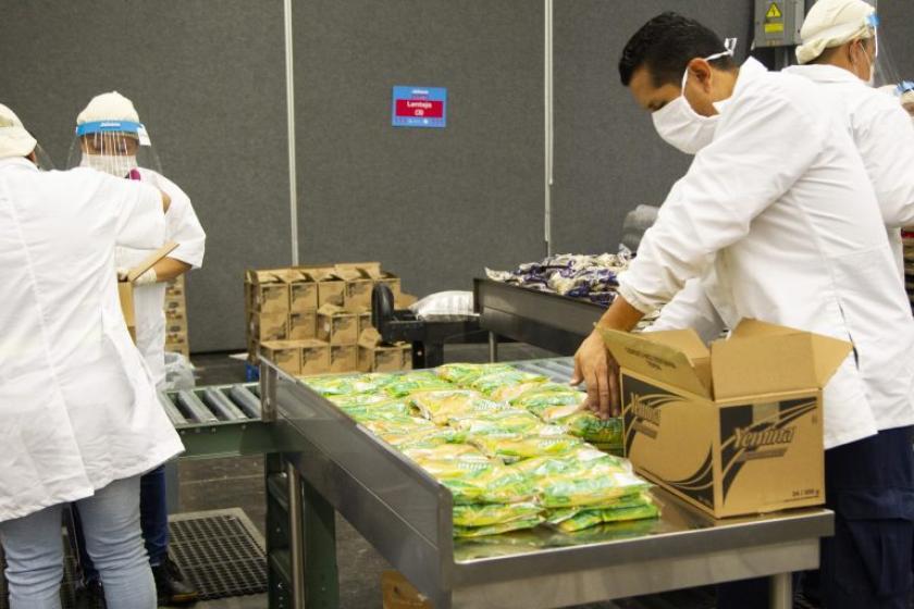 UdeG entrega 13.5 millones de pesos para despensas
