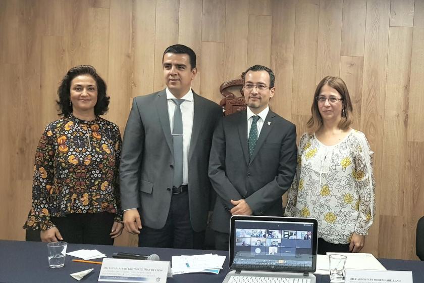 fotografìa grupal de los participantes