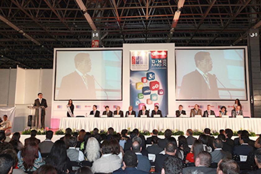 Participa UdeG en Expo Proveedores