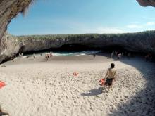 Investigadores del CUCosta duplican superficie de corales restaurados en Islas Marietas