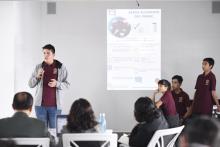 Un expositor durante el taller