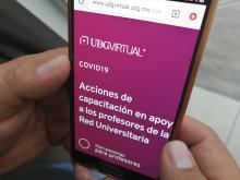 Imagen de un libro con pasos de actualización